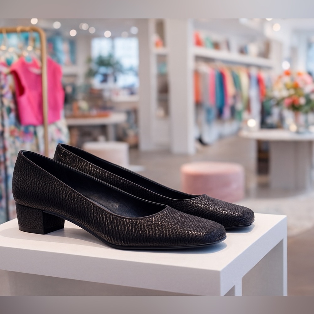 Stuart Weitzman Black Woven Block Heel Pumps Size 7.5 Narrow Fit